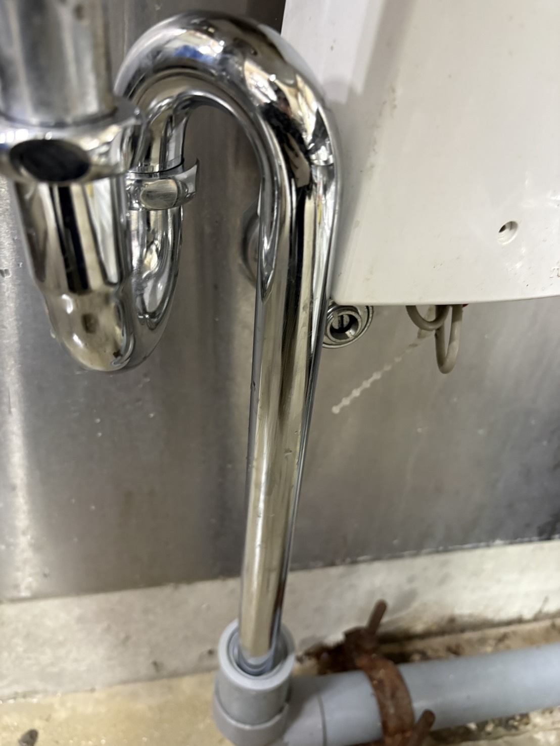 東京都文京区 S字排水トラップ交換後の状態