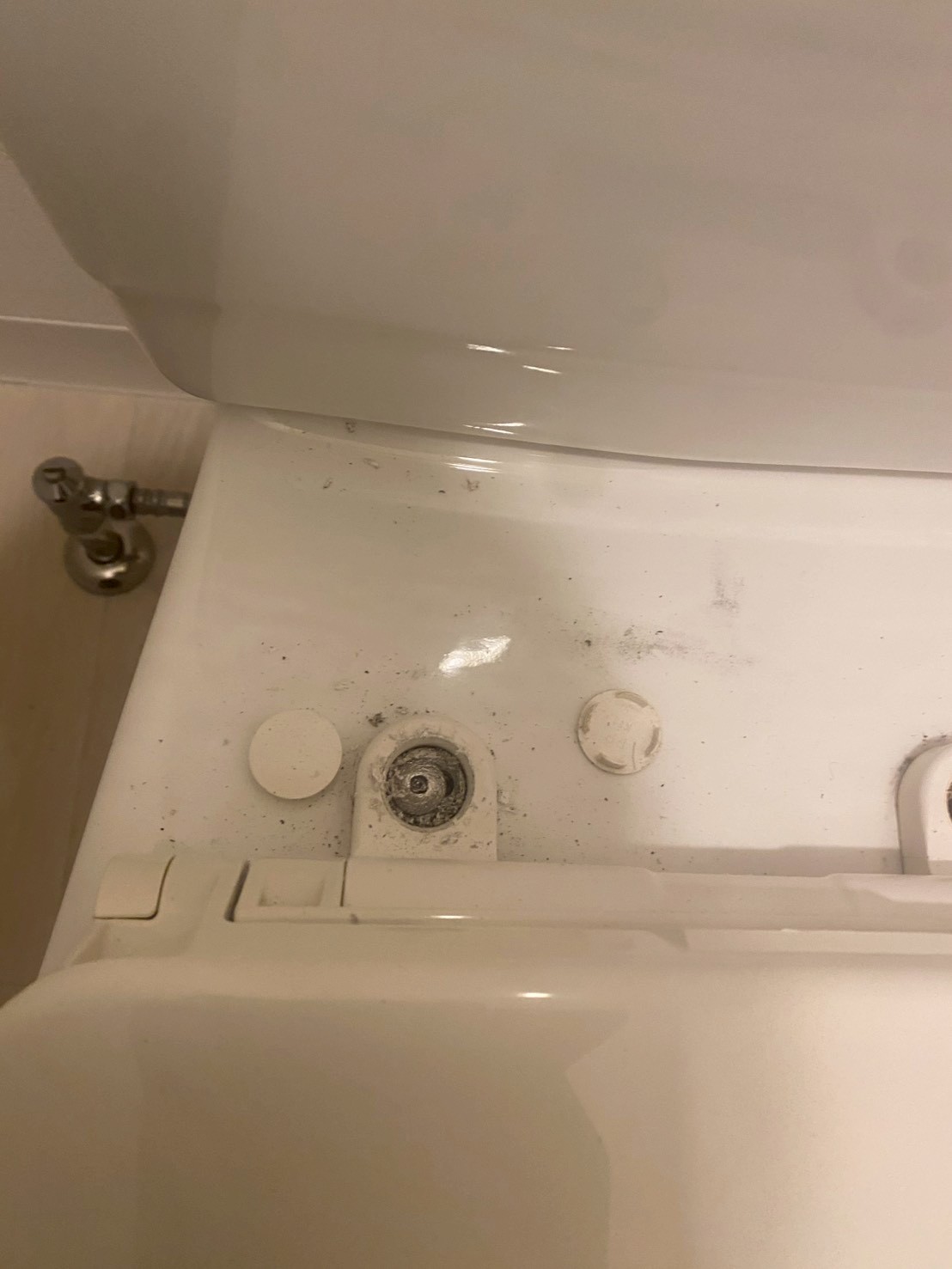 温水洗浄便座交換前のねじ山の状態(文京区)